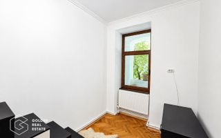 Apartament ultracentral, 2 camere, curte cu acces auto - Poză 5