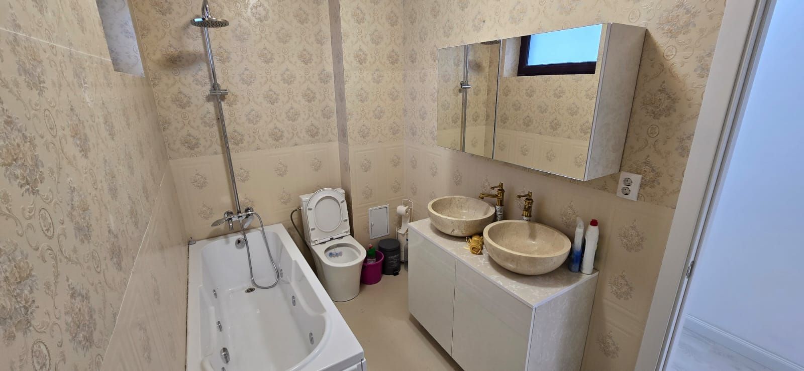 Casă De Închiriat  | Ideală Pentru Locuință Sau Afaceri - Poză 17