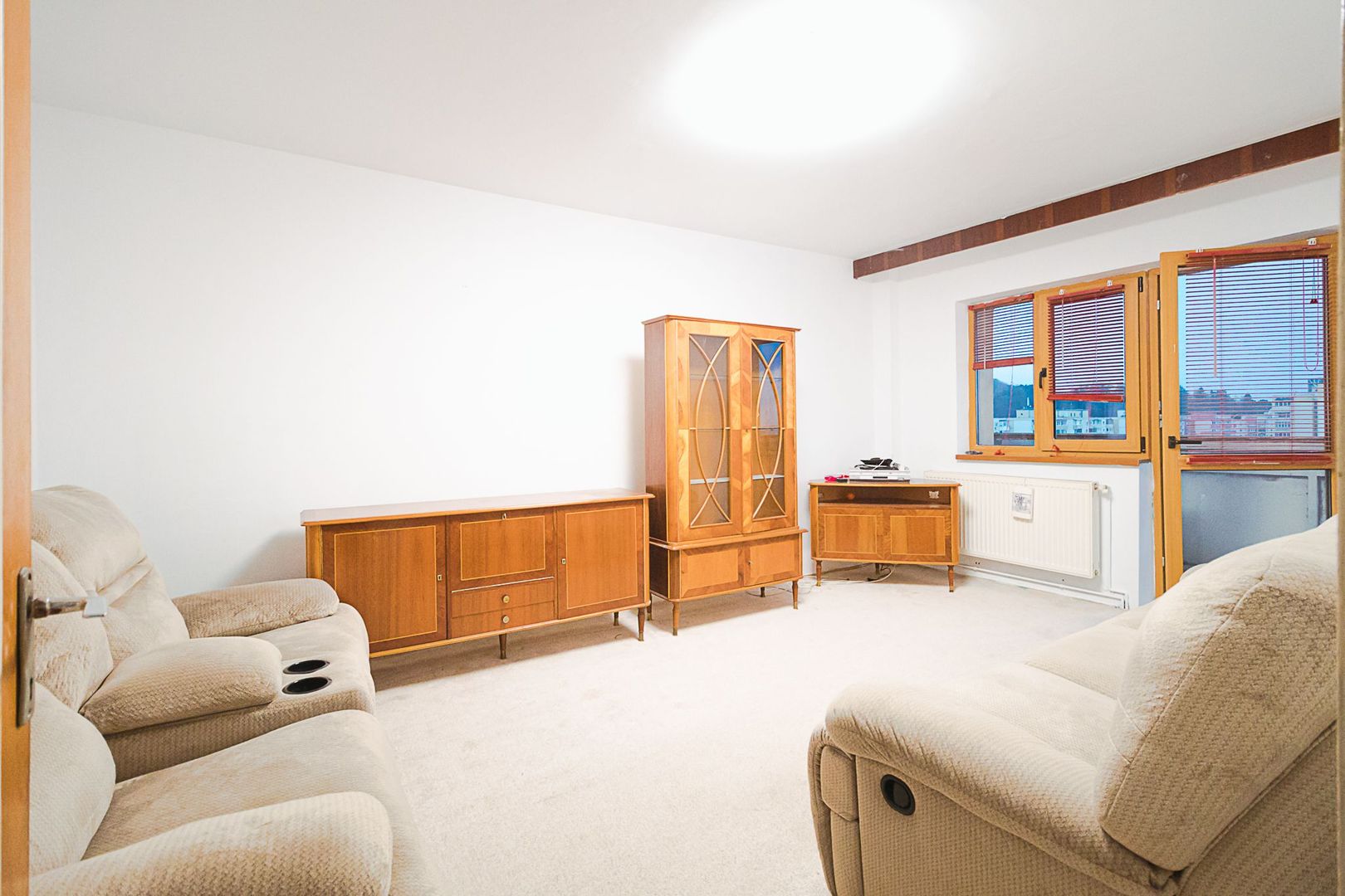 Ideal pentru o familie, toate facilitățile în apropiere - Poză 2