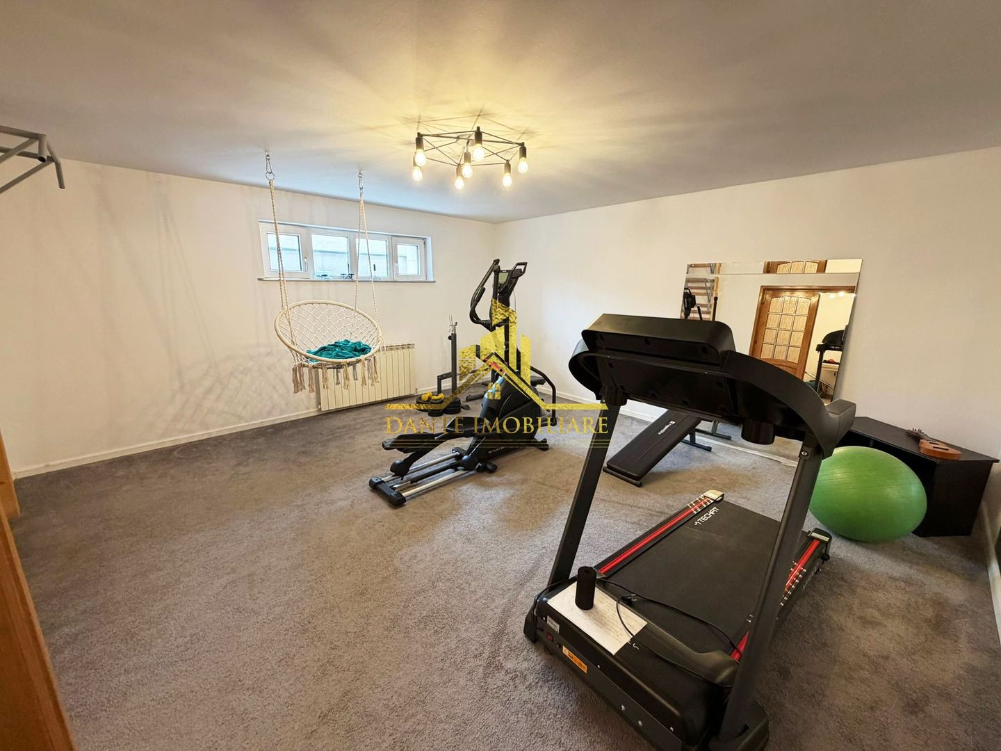 Casa, 6 camere, ultrafinisata, lux, curte, garaj, Andrei Muresanu - Poză 13