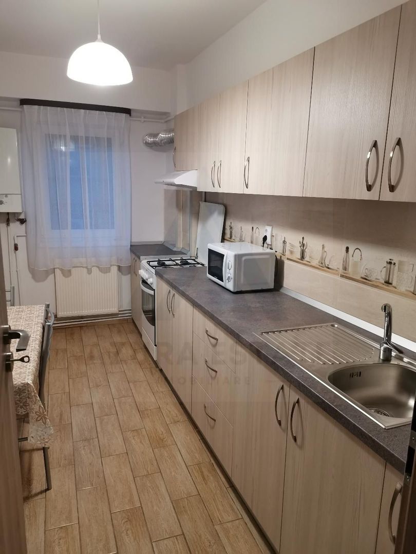 Apartament 2 camere 55 mp utili etajul 1 cu balcon in zona Centrala - Poză 3