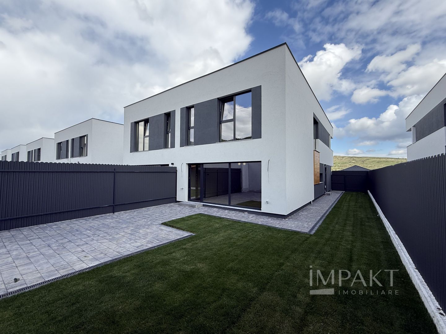 Duplex finisat la Cheie cu panorama superba in Chinteni ! - Poză 1