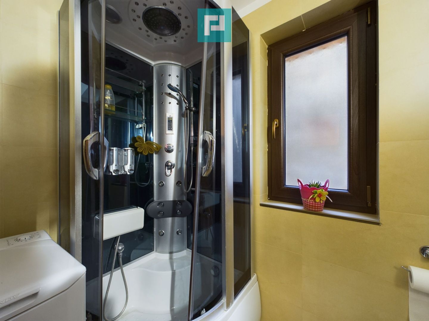 Vilă spațioasă cu 8 camere, Grădiște - Poză 12