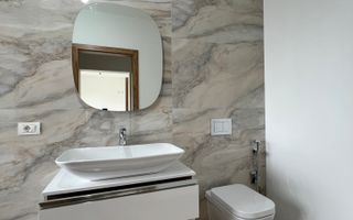 Casa zona Lunei, 5 camere + 3 bai, centrala proprie, rezidential sau birouri ! - Poză 33