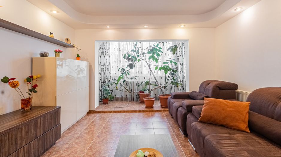 Apartament 4 camere suprafata mare zona Scriitorilor Brasov - Poză 3