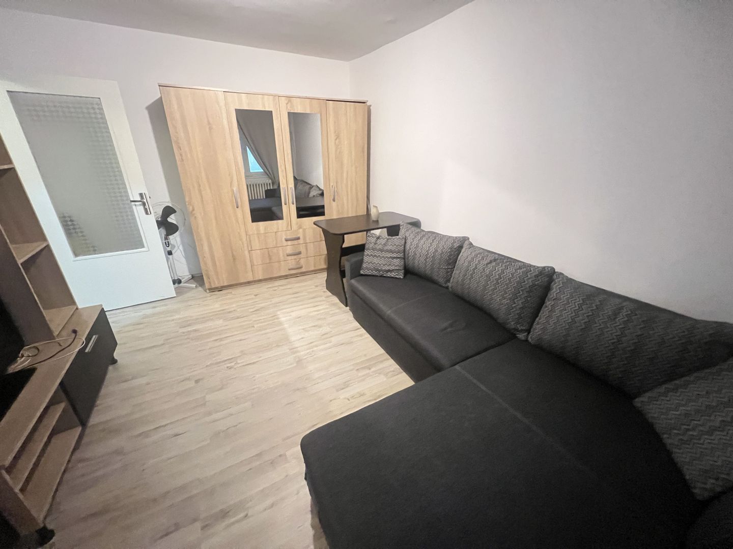 1 camera etaj 1 zona Timocului, 4 apartamente pe nivel - Poză 7