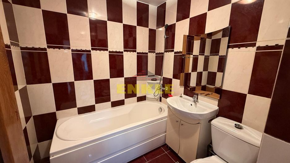 De vânzare apartament 2 camere decomandat – zona Liceului Sportiv - Poză 5