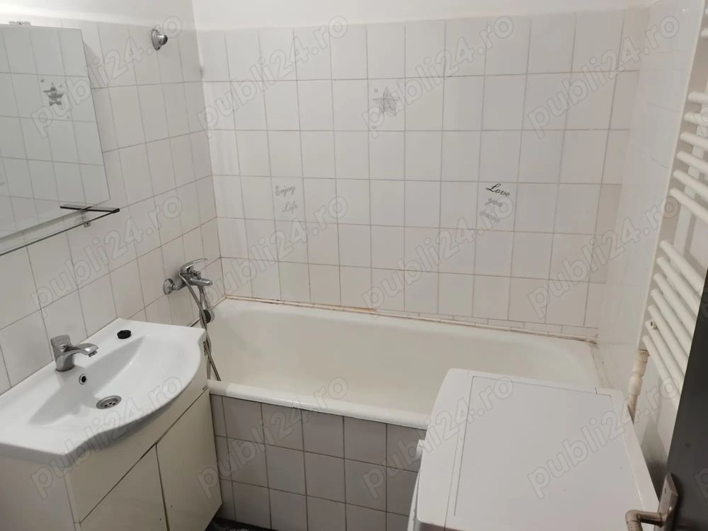 Vanzare Garsonieră 32 mp, etaj 4, renovată, mobilata, zonă 1 Mai - Poză 4