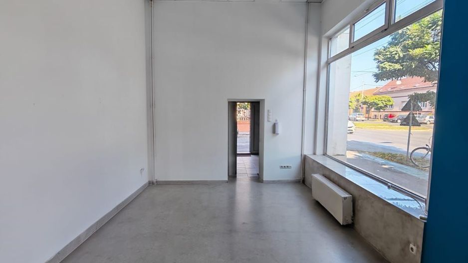 SPATIU IDEAL BIROURU - Poză 5