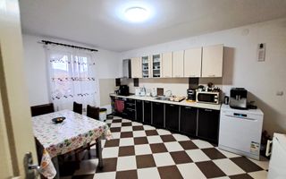 Casa cu pivnita mare si dormitor parter -Selimbar - Poză 10