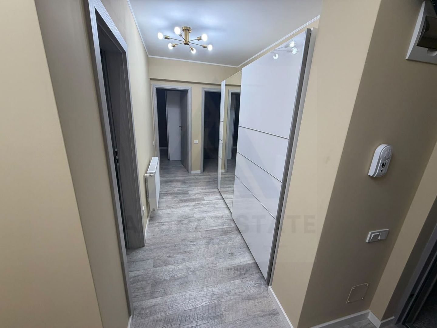 Apartament Premium 3 camere parcare privata etaj 2 Calea Surii Mici - Poză 13