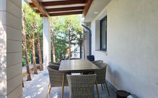 Casă modernă de vânzare, curte, 6 camere, parcare, Zona Vivo, Florești - Poză 4