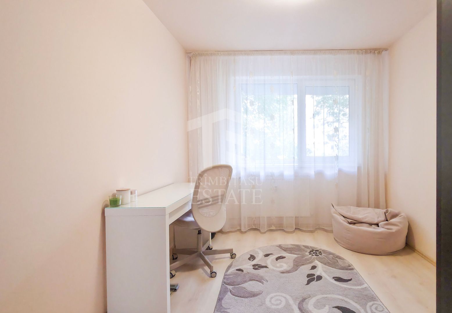 Apartament spațios de 3 camere cu loc de parcare inclus - Poză 10
