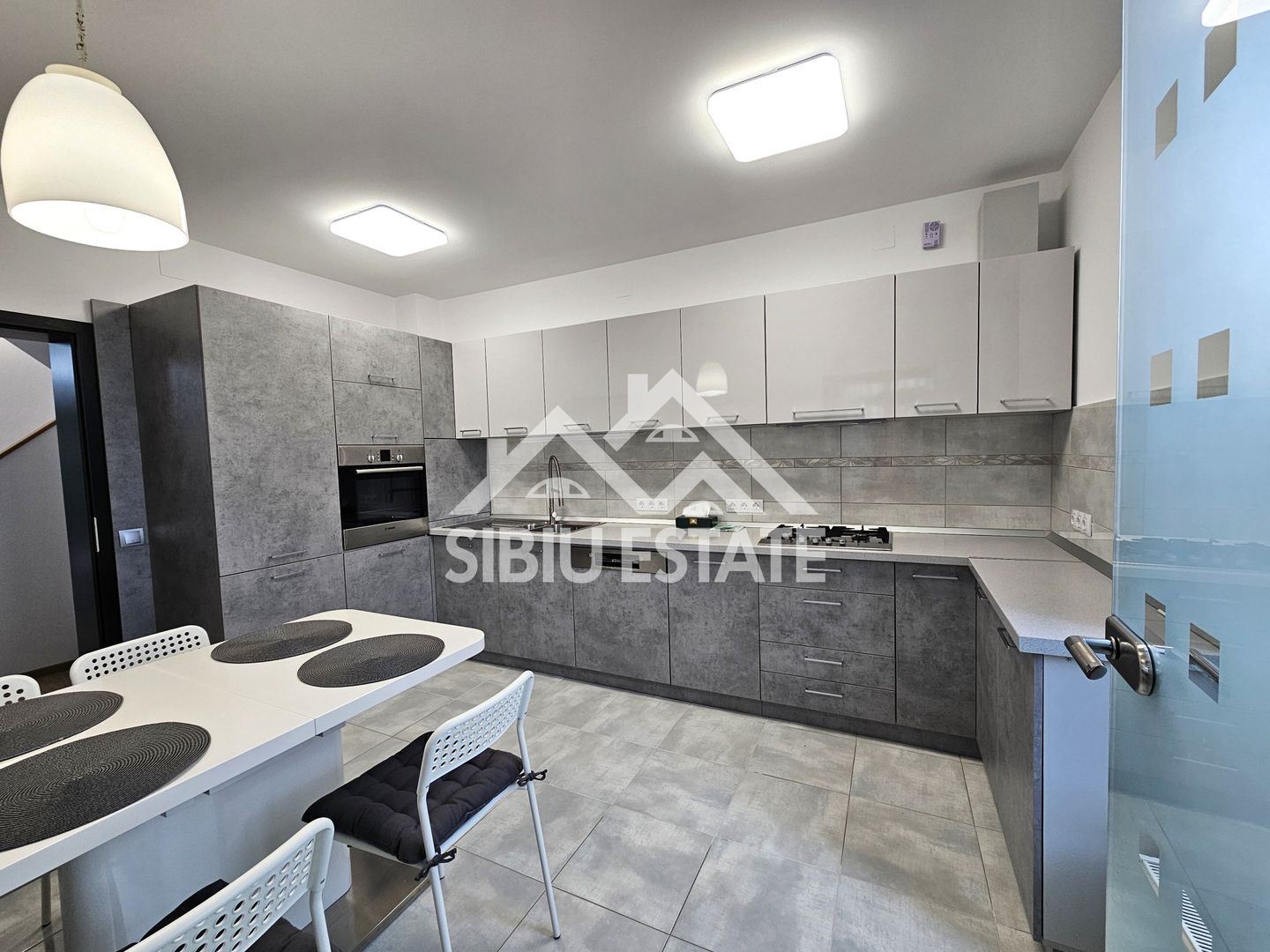 Casa individuala garaj pivnita curte mare - Poză 6