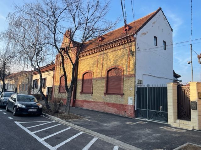 Casa de vanzare, ultracentral/ zona Parcului Bratianu- 370.000 eur neg - Poză 3