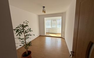 Apartament 3 camere semidecomandat, 2 balcoane, Bld Alexandru Obregia - Poză 1
