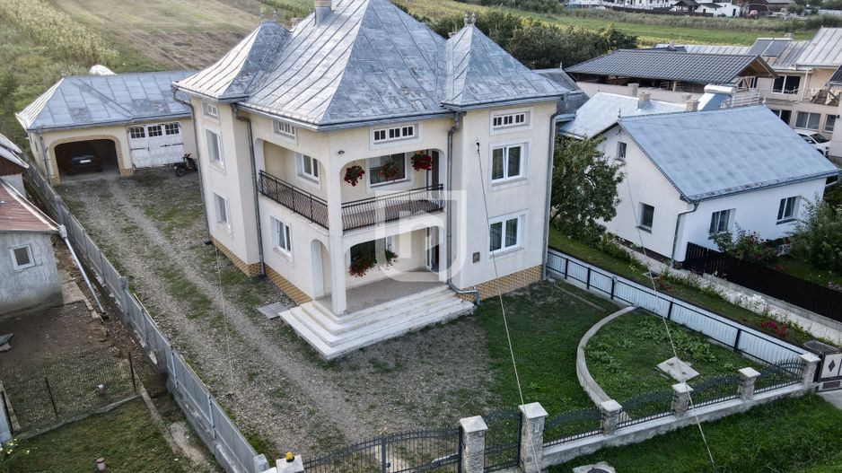 Casă 5 camere, 2.800 mp teren, Dărmănești – 13 km Suceava - Poză 2