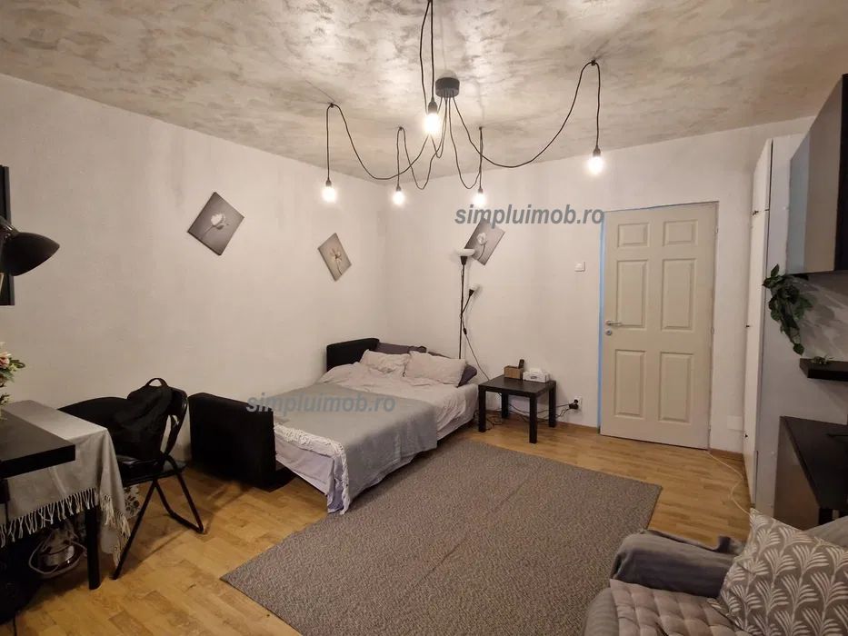 Metrou Dristor garsoniera mobilata renovata - Poză 1