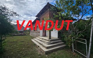 Casa de vanzare Golesti - zona Muzeu - Poză 1