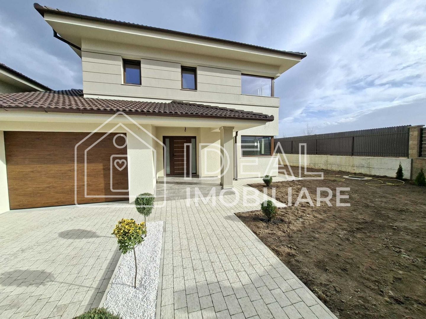 Casa individuala cu teren de 465mp, in Cisnadie - Cisnadioara - Poză 1