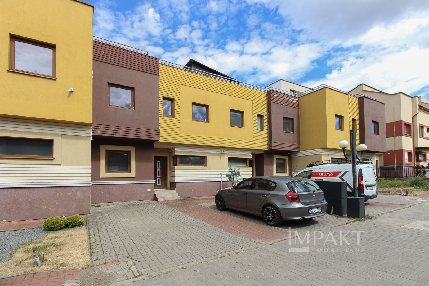 Casa tip cvadruplex in cartierul Buna-Ziua! - Poză 1