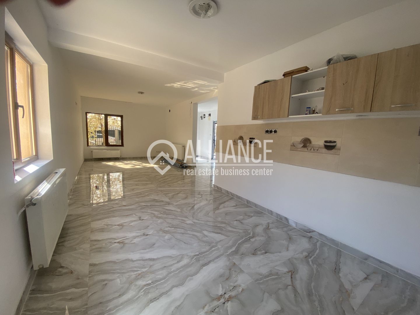 VALU LUI TRAIAN(COD 07) -Casa P+M 5 camere cu teren de 300 mp - Poză 8