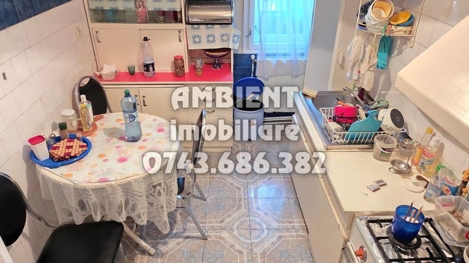 Apartament cu 3 camere, etaj 3, zona CENTRU - DONICI; - Poză 2