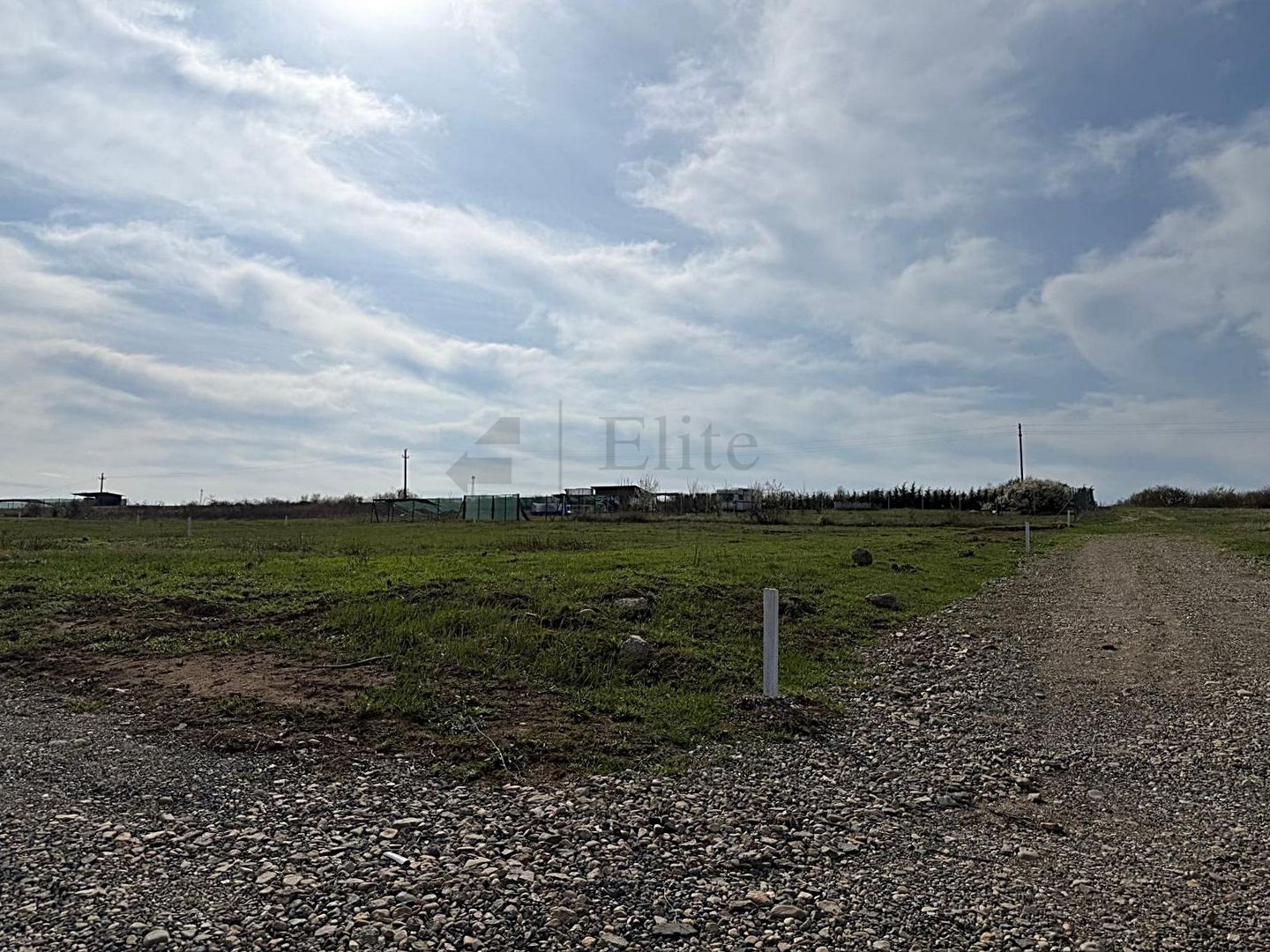 Teren intravilan 700 mp de vanzare in Paleu - Poză 2