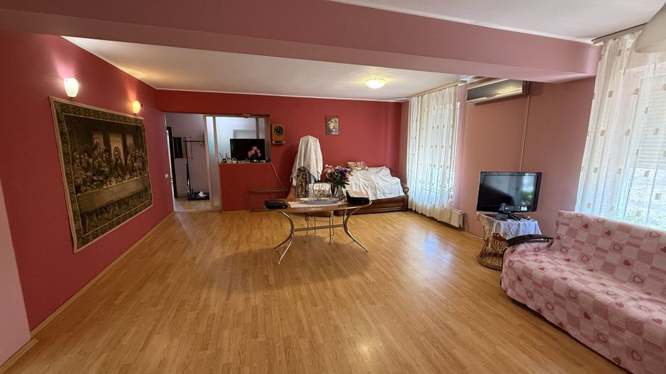 Vila P+1 cu terasă 255 mp + garaj 22,5 mp si teren 417 mp-Berceni ! - Poză 6