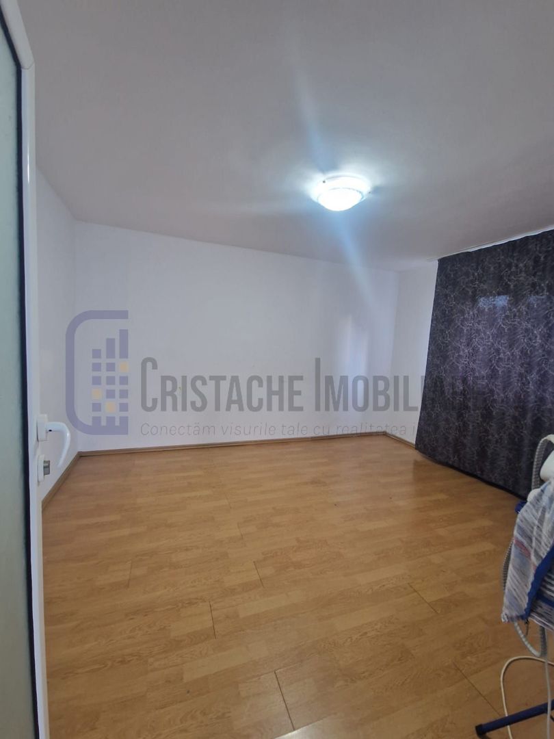Casa individuala + curte | 5 camere | metrou 10 min. - Poză 3