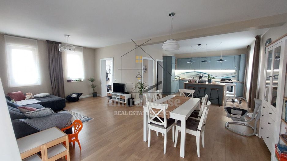 Duplex ultrafinisat mobilat utilat cu 2 locuri de parcare zona Terra - Poză 15