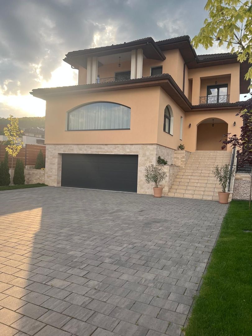 Casa 5 camere,477 mp,1077 mp teren, zona Cornisa,0%comision - Poză 1