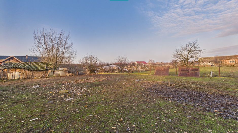 Proprietate cu 3 case din văiugă și teren în Nadab - Poză 15