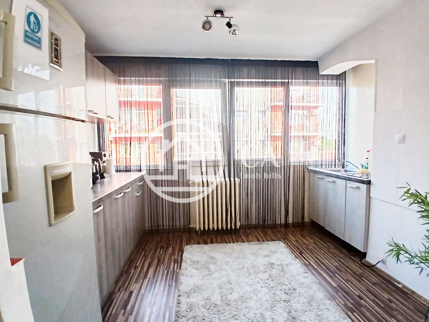 Apartament de vânzare cu 3 camere în zona Rogerius, Oradea - Poză 6