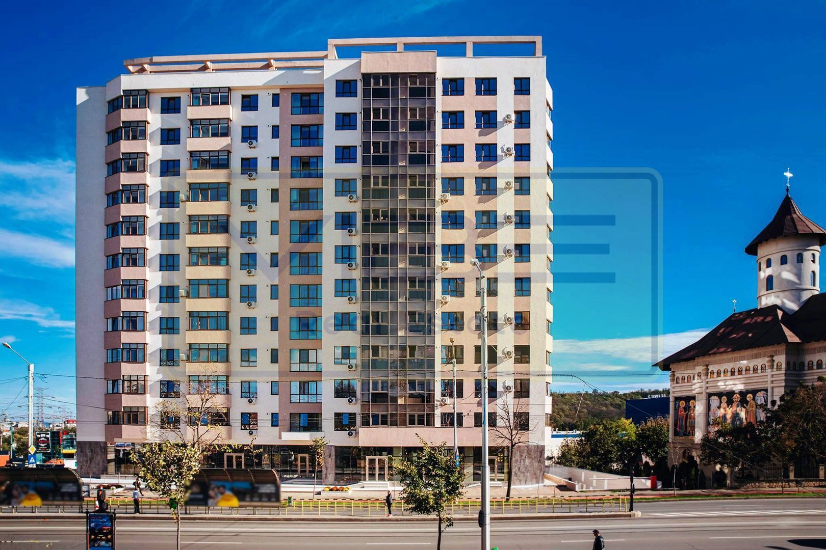 Spatiu la bulevard Nicolina - Rond vechi - Poză 9