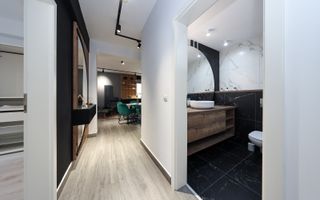 Apartament cu 3 camere, 2 bai, mobilat lux - zona Coresi - Poză 16