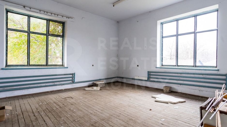 Vânzare spațiu comercial, 356 mp, strada Ștefan cel Mare, satul Mireni - Poză 8