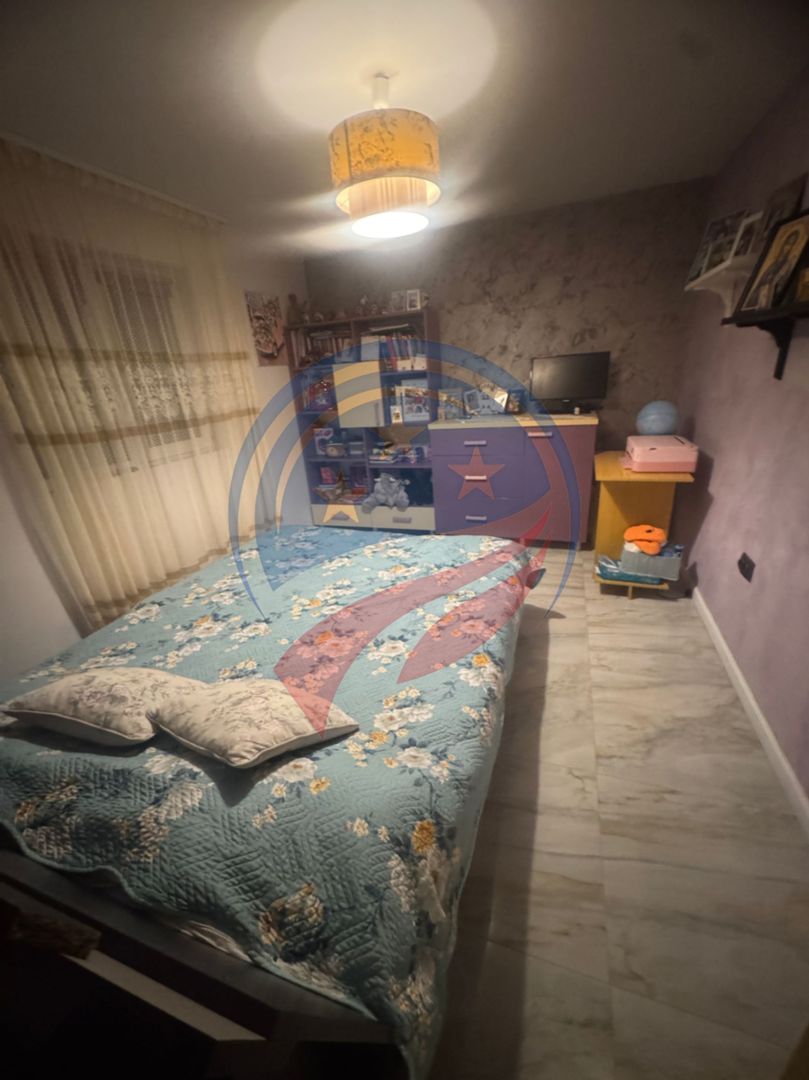 Casă spațioasă cu teren generos, la doar 20 de minute de Craiova - Poză 3