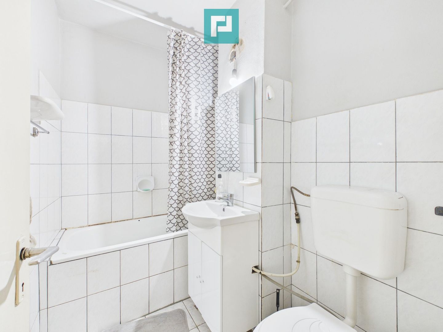 Garsoniera spațioasă, mobilată, Nufărul – Oradea - Poză 7