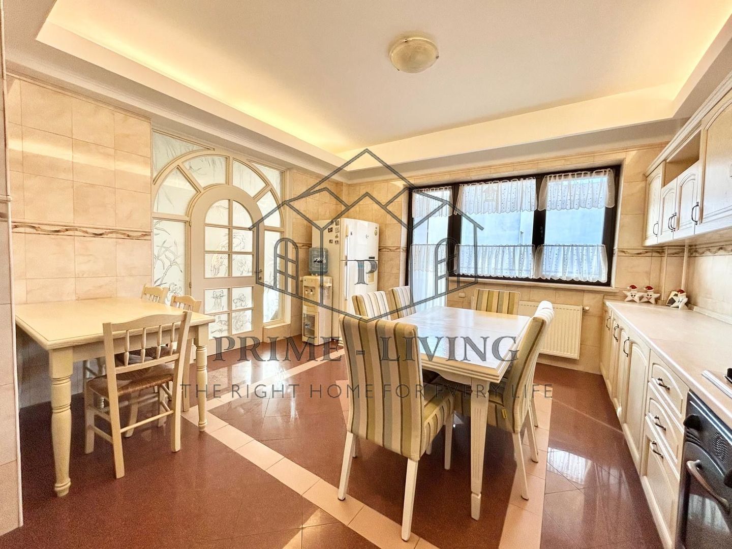 APARTAMENT SPATIOS CU 4 CAMERE LA INCHIRIERE LANGA PARCUL HERATSRAU - Poză 4