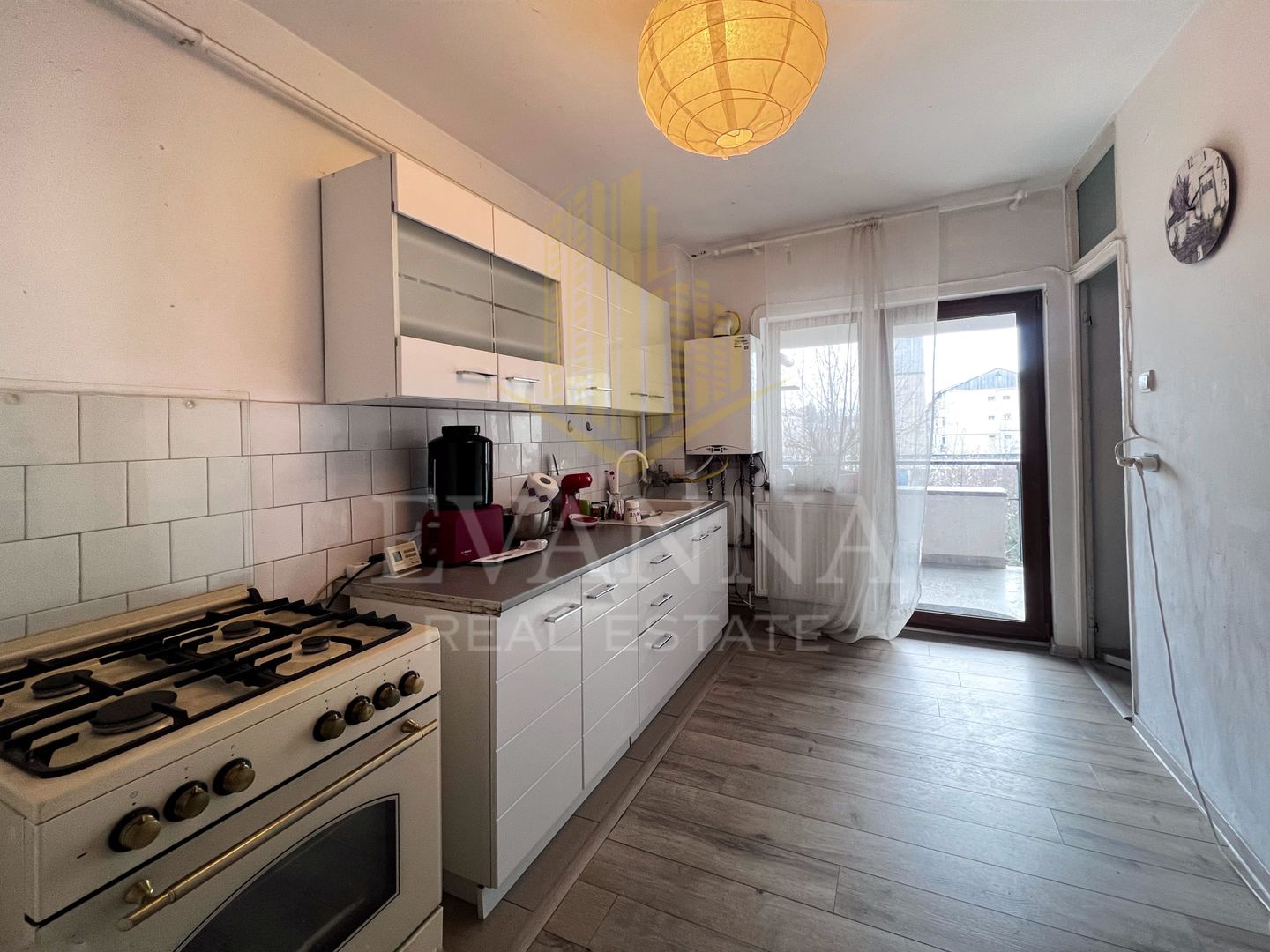 De inchiriat, 3 camere, etaj 2 -  Sasar, strada I.L.Caragiale. - Poză 10