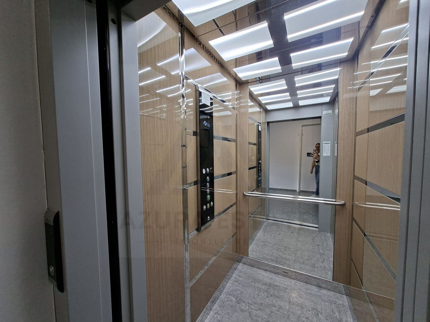 Apartament lux prima inchiriere 3 camere 76mp utili si boxa Selimbar - Poză 10