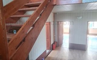 Proprietate in Cristian cu trei constructii+o fundatie,450000euro - Poză 37