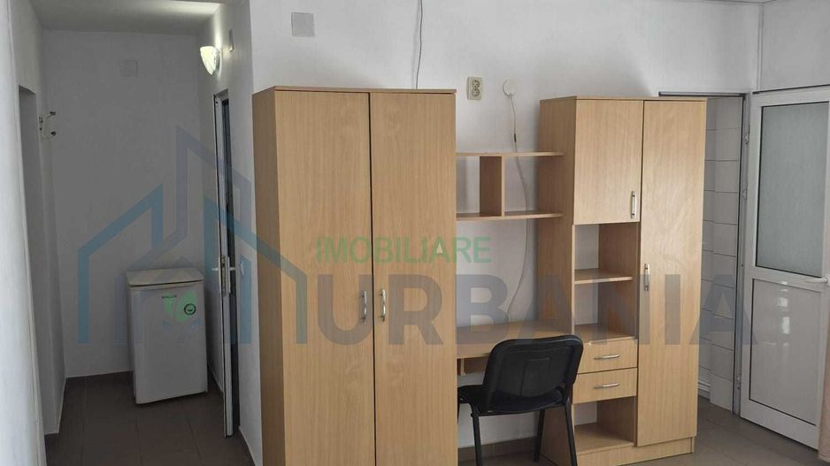 Apartament 1 cameră, zona Podul de Fier, Iași – mobilat, utilat, balcon, loc de parcare - Poză 1
