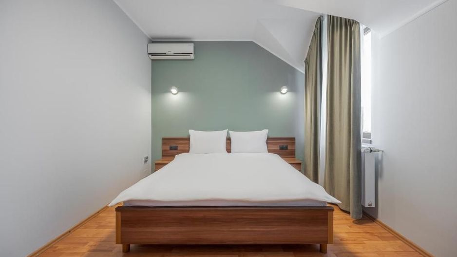 Complex turistic pe un domeniu de 5.375 mp | Sânmartin - Poză 8