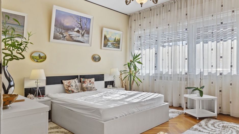 Vând apartament lux - Poză 8