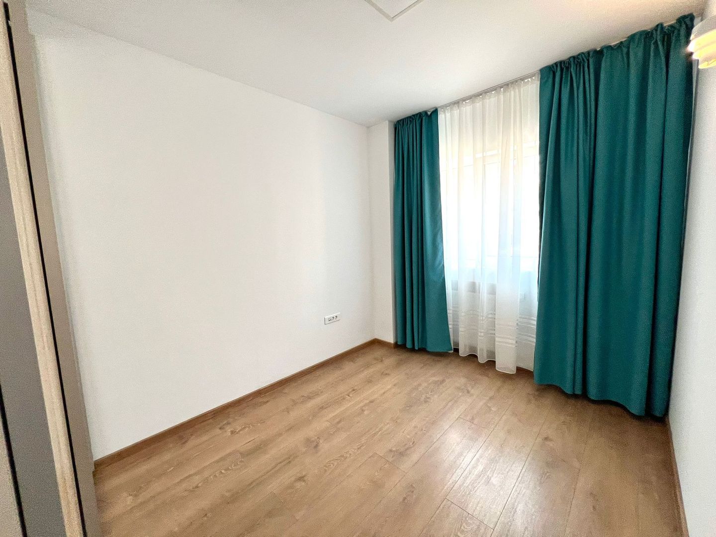 Inchiriere apartament Floreasca Residence | View gradina interioara - Poză 11