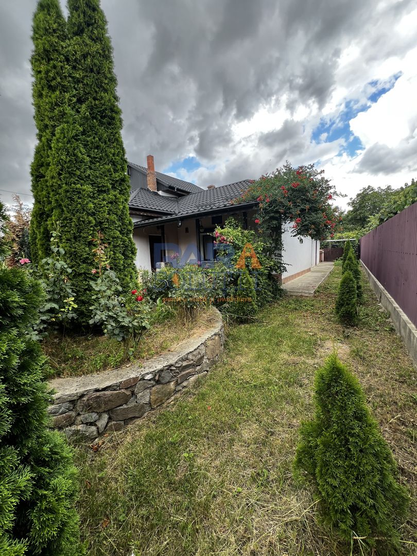 Casă Cordun, 2 dormitoare + living, 1000 mp teren - Poză 1