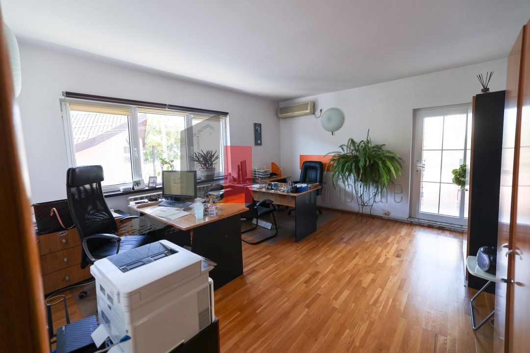 VILA SUPERBA IN DOMENII - ideal birou - Poză 1