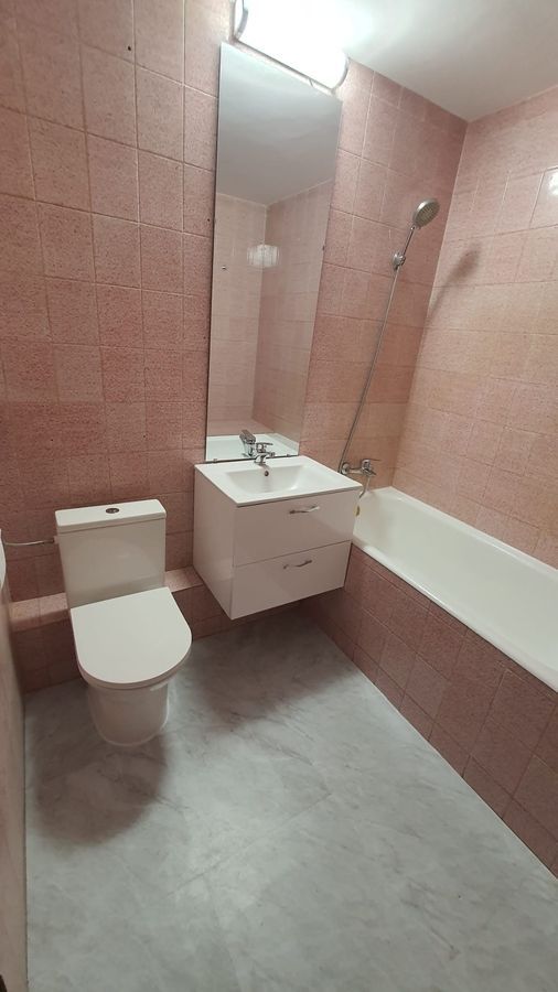 Închiriez apartament 3 camere, nemobilat, Piața Muncii, pentru locuit - Poză 7